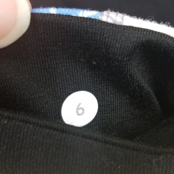 Lululemon Groove Crop Reversible Leggings - Picture 8 of 8